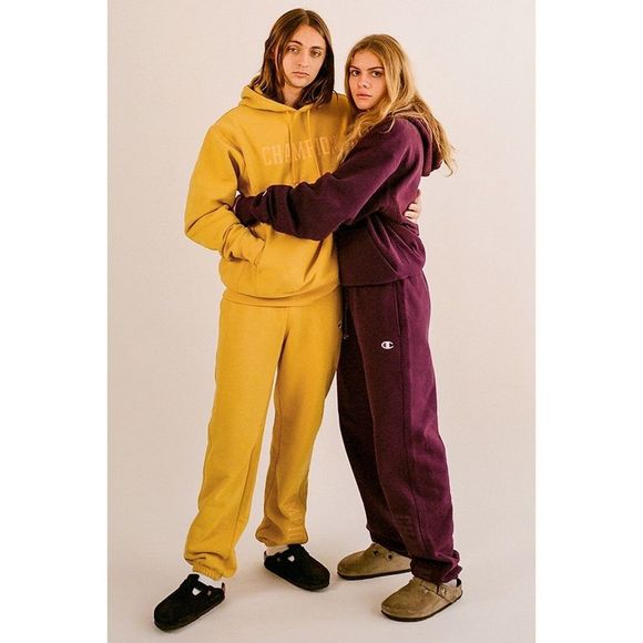 Urban Outfitters x Champion UO Exclusive Reverse Weave Hoodie & Jogger Pant Set - Picture 10 of 15